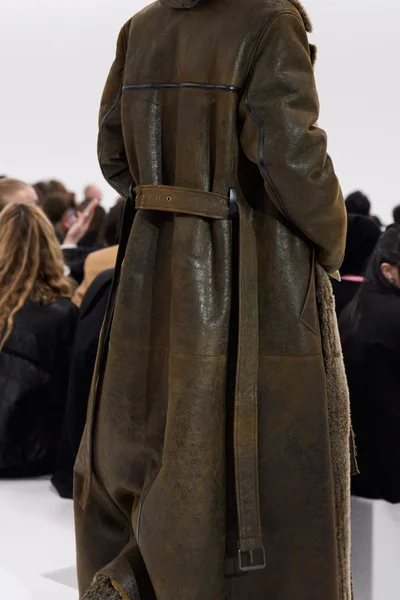 Look 64